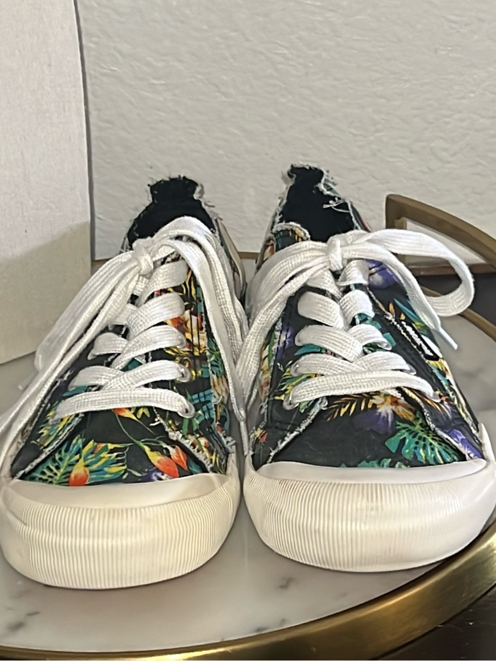 Rocket Dog jazzin tropical botanical sneakers 8.5